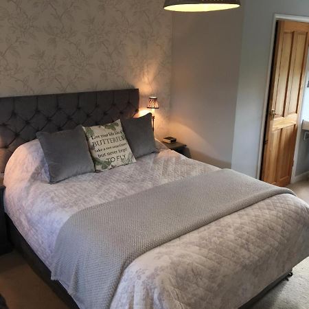 Bed and Breakfast The Poplars Newbold on Stour Экстерьер фото
