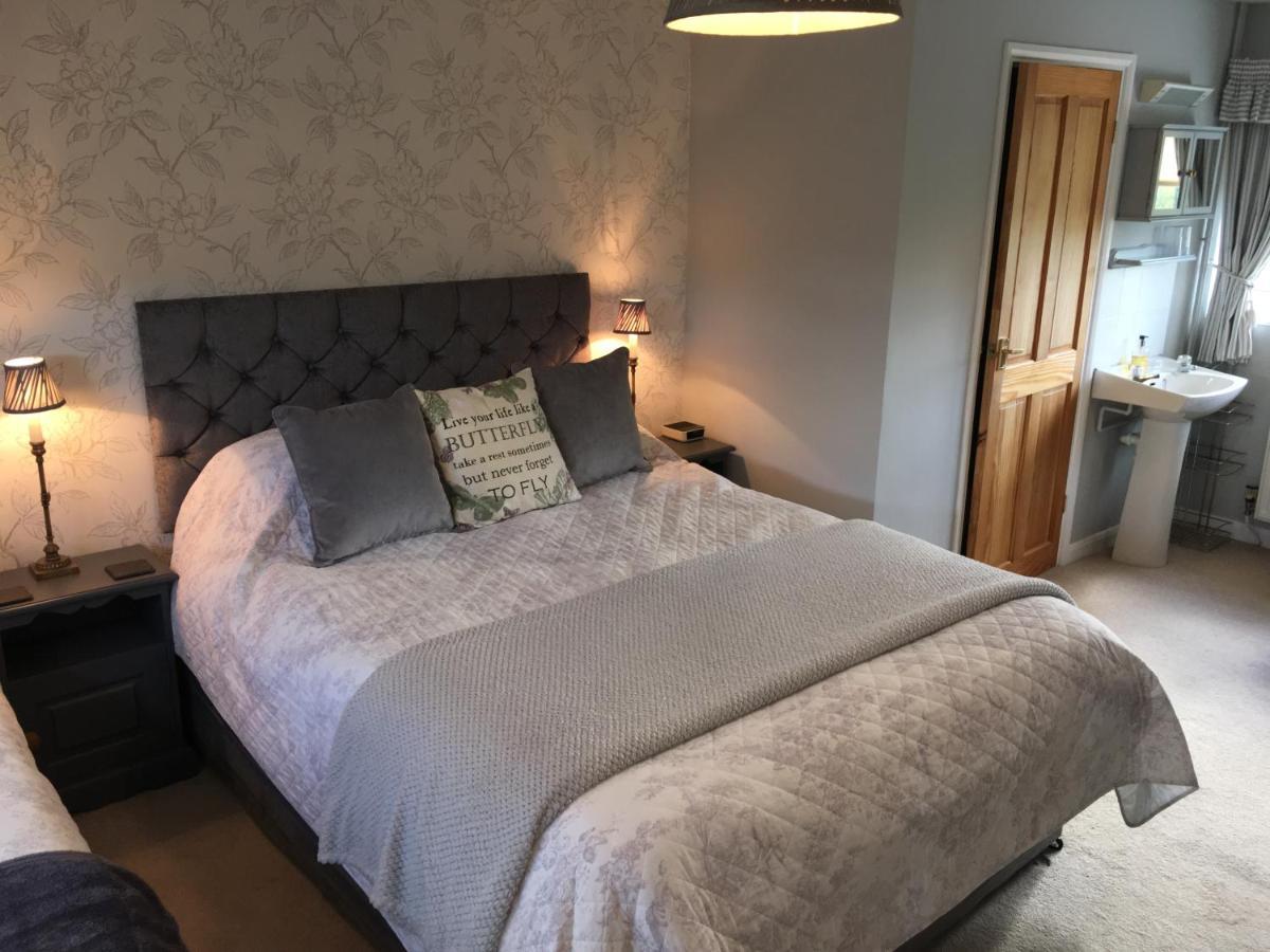 Bed and Breakfast The Poplars Newbold on Stour Экстерьер фото