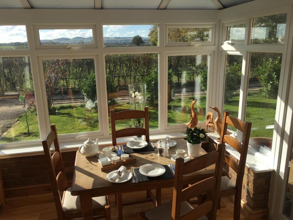 Bed and Breakfast The Poplars Newbold on Stour Экстерьер фото