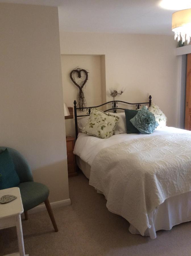 Bed and Breakfast The Poplars Newbold on Stour Экстерьер фото